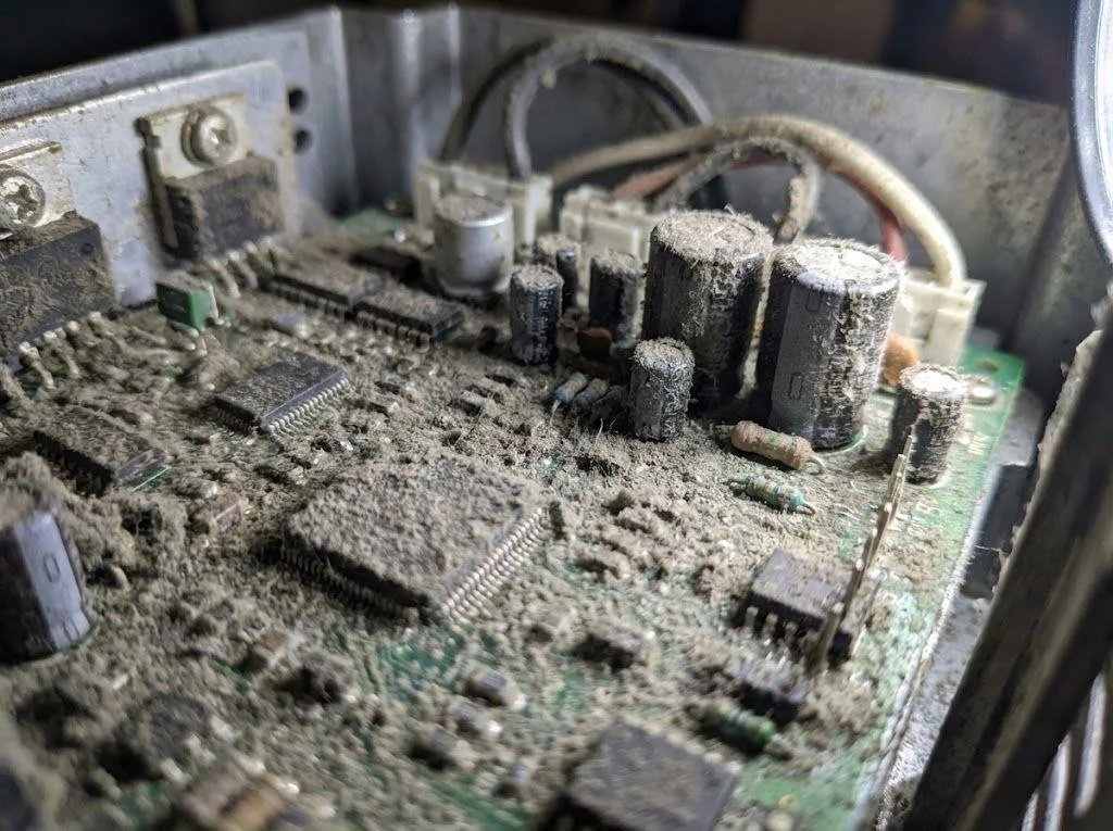 Accumulated dust on VFD mainboard causing static discharge and VFD Stops Randomly.